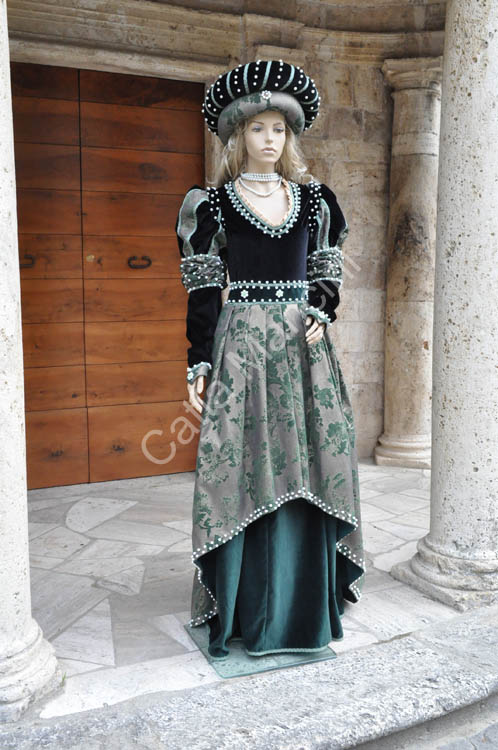 Catia Mancini Dama medievale vestito (9)