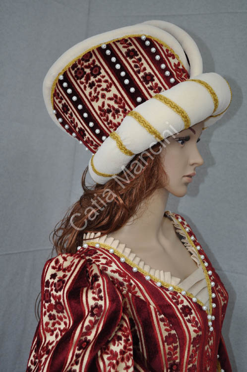 historic medieval costumes woman (8)