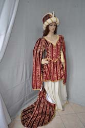 historic medieval costumes woman (2)