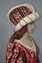 historic medieval costumes woman (8)