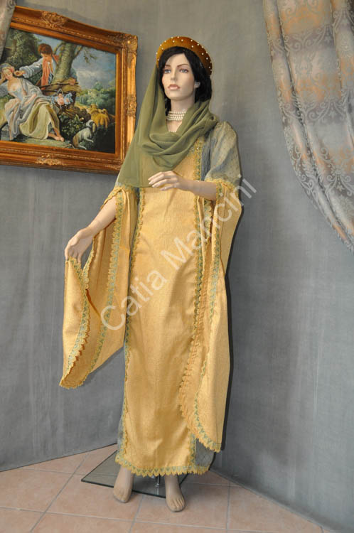 Costume-secolo-xv-donna (10)