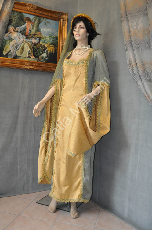 Costume-secolo-xv-donna (3)