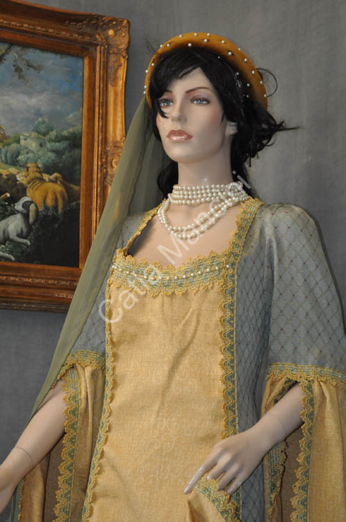 Costume-secolo-xv-donna (4)