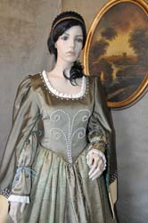 Abito-Donna-Medioevo (7)