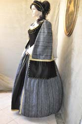 Abbigliamento-Medioevo-Vendita (12)