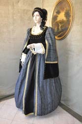 Abbigliamento-Medioevo-Vendita (7)
