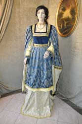 Abbigliamento Donna del Medioevo (2)