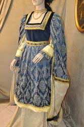 Abbigliamento Donna del Medioevo (5)