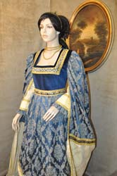 Abbigliamento Donna del Medioevo (7)