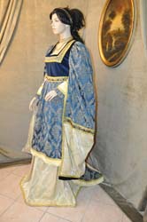 Abbigliamento Donna del Medioevo (9)