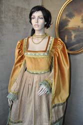 Costumi-Medievali-Donna (6)
