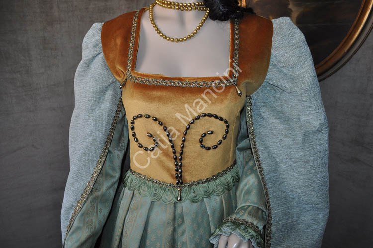 Vestito Donna del Medioevo 1380 (15)