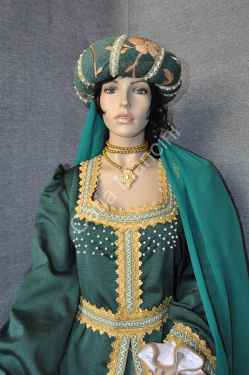 Costume Storico Donna nel medioevo (15)