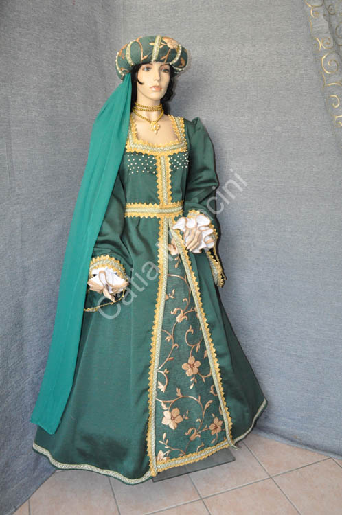 Costume Storico Donna nel medioevo (3)