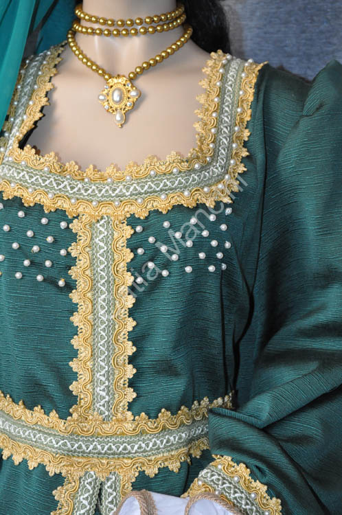 Costume Storico Donna nel medioevo (4)