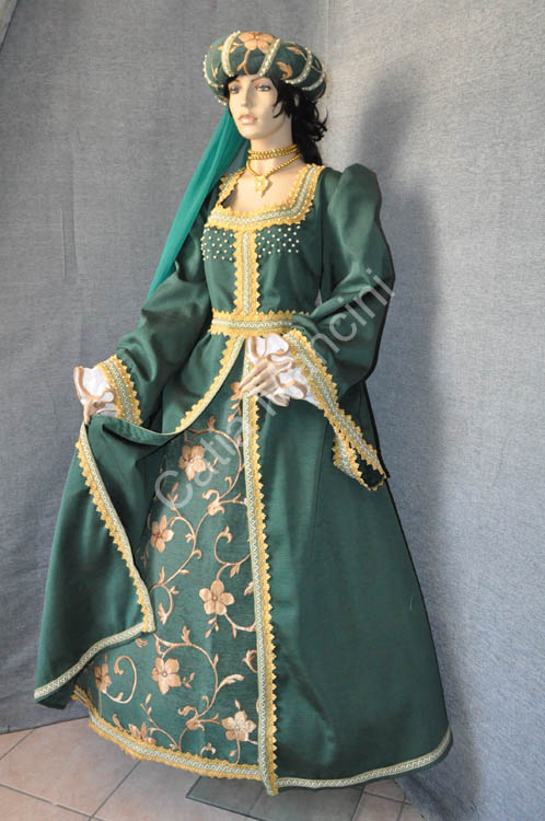 Costume Storico Donna nel medioevo (8)