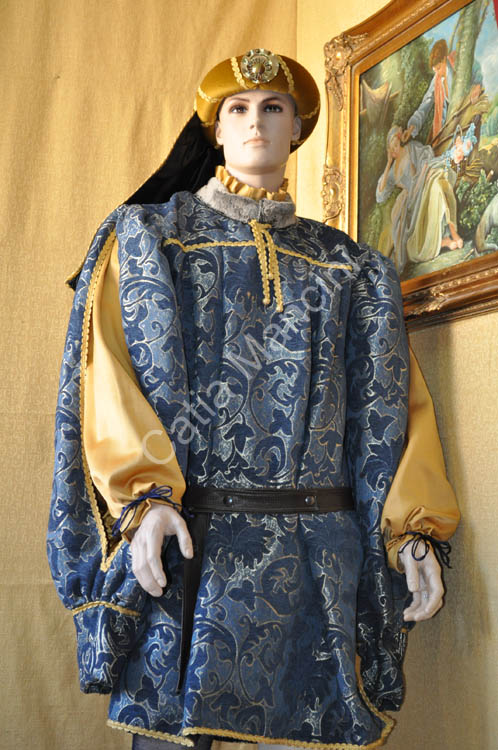 Medieval Dress European Man (11)