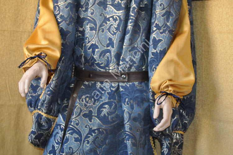 Medieval Dress European Man (8)