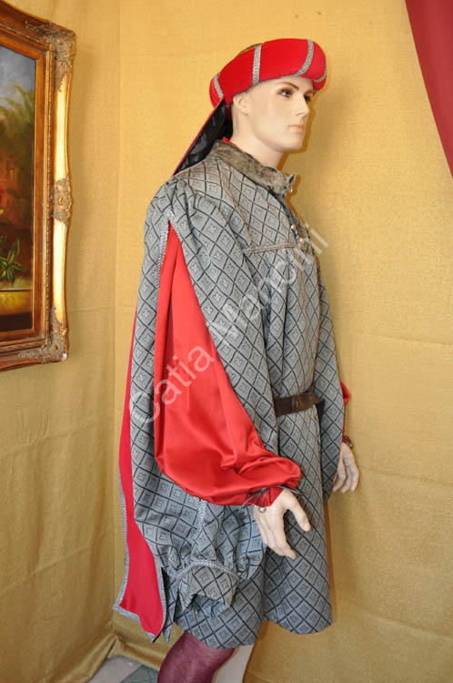 Costume per rappresentazione medievale (8)