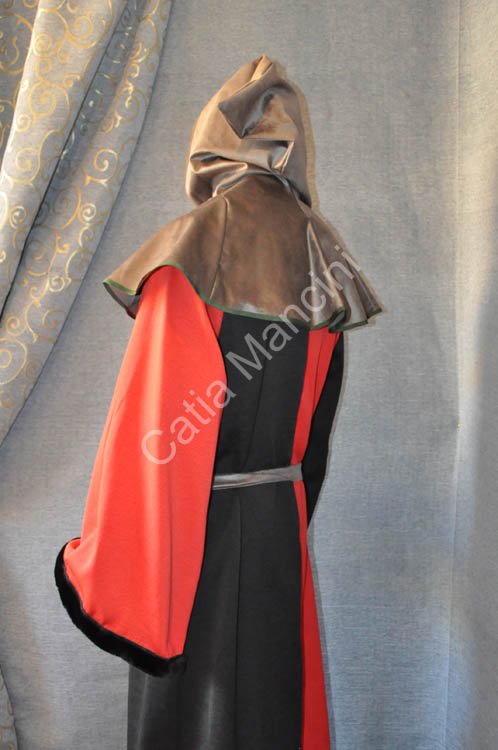 historical-man-medieval-costume (10)