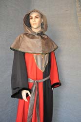 historical-man-medieval-costume (3)