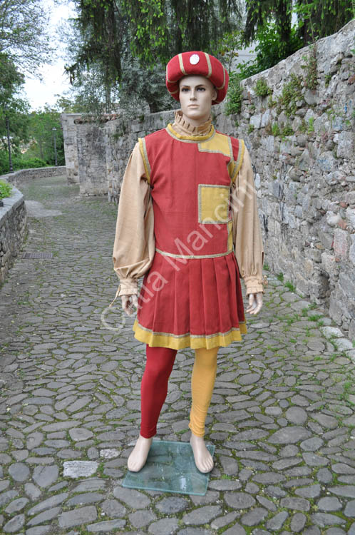 medieval-dress-man (1)