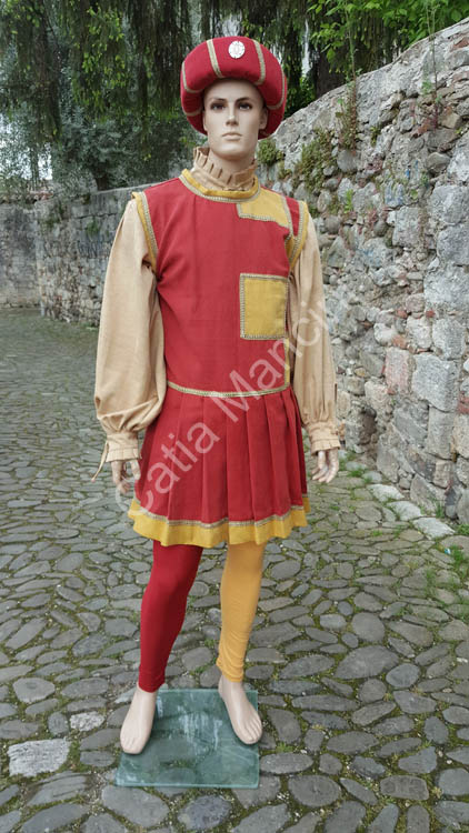 medieval-dress-man (2)