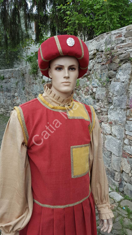 medieval-dress-man (5)
