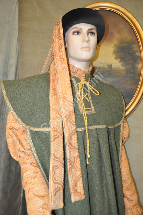 Vestito-Cavaliere-del-Medioevo (3)