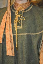Vestito-Cavaliere-del-Medioevo (13)