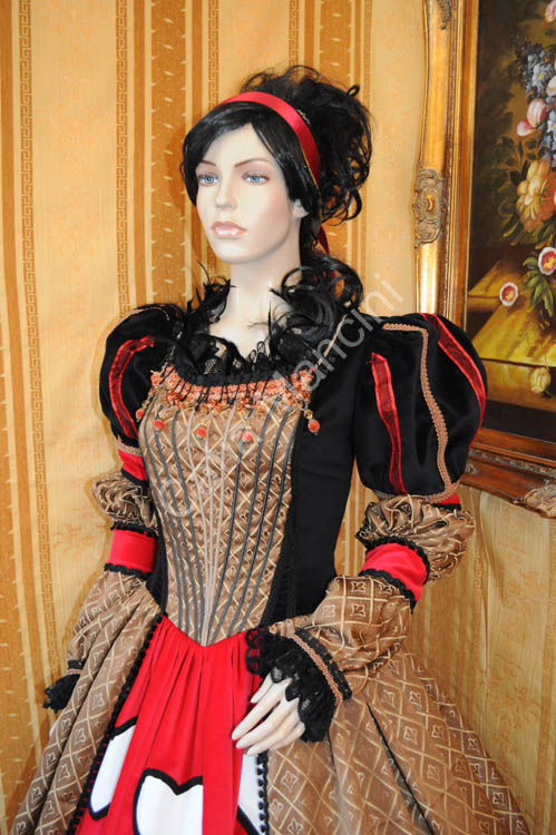 Red Queen Costume (13)