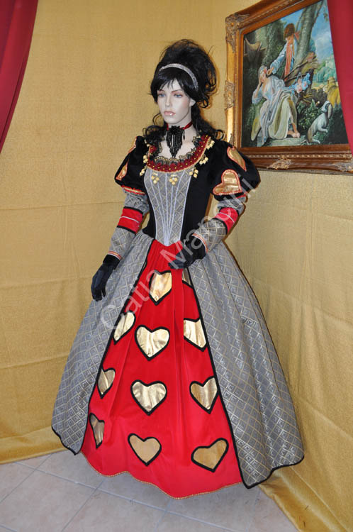 costume queen of hearts (1)