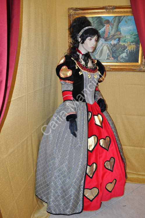 costume queen of hearts (2)