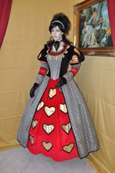 costume queen of hearts (1)