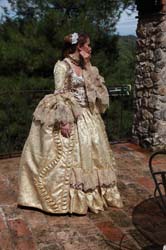Catia Mancini abito storico (8)