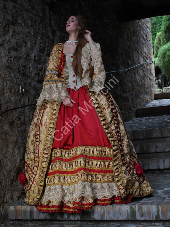 Costumes and Historical Clothing (5)