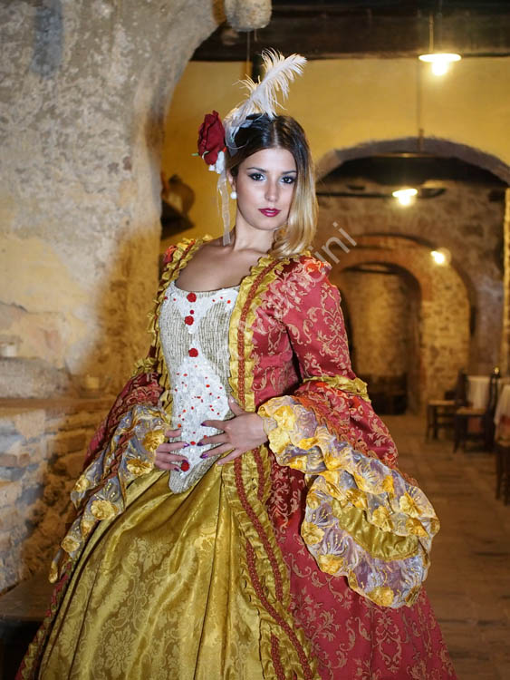Costumes and Historical Clothing (7)