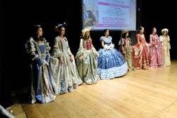 abiti vestiti costumi storici teatro (1)