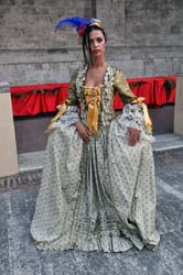 Vestito femminile del 1700 (6)